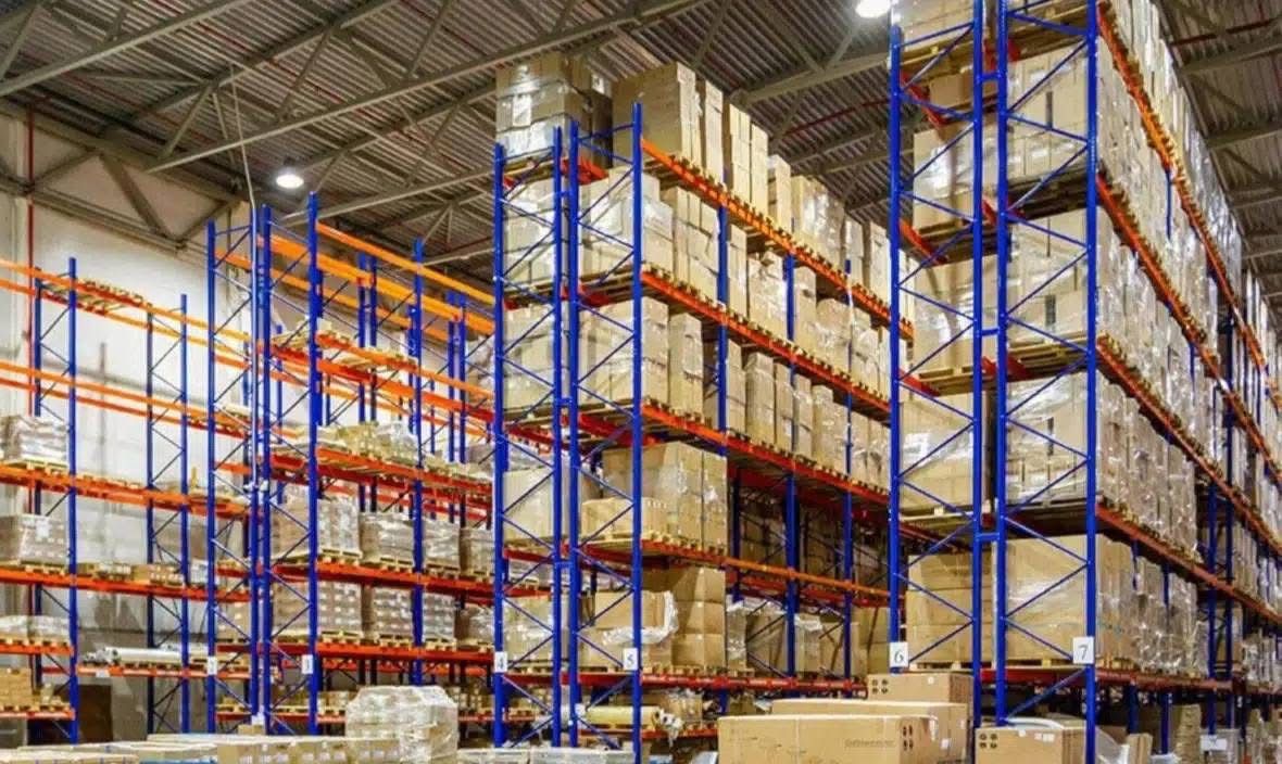 خدمات تخزين اثاث - مستودعات التخزين